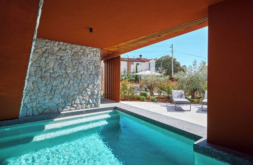Mugeba Villa | 3-bedroom Villa Seconda in Mugeba with Pool