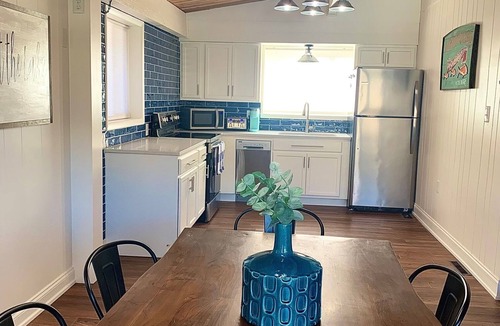 Sunrise Beach House | 3 bedroom waterfront home Large dock and great swim area 4 KAYAKS + PADDLEBOAT