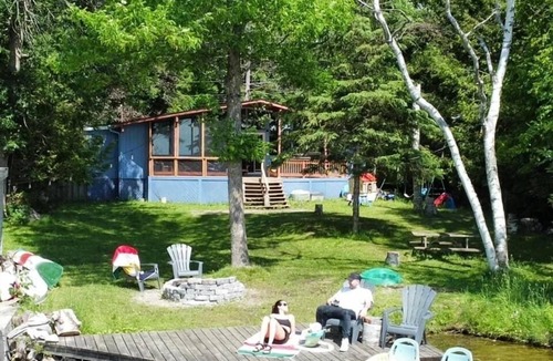 Kirkfield Cottage | 3 Bedroom Waterfront Kawartha Cottage with Sunset Views