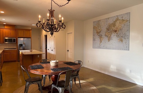 The Homestead House | 3-bedroom west Austin house in charming Bee Cave with cool AC and epic views!