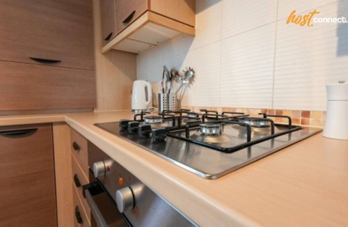 Bathgate Apartment | 3 bedroom Whiteside Apartment