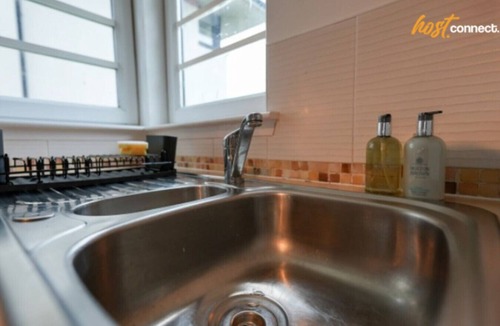 Bathgate Apartment | 3 bedroom Whiteside Apartment