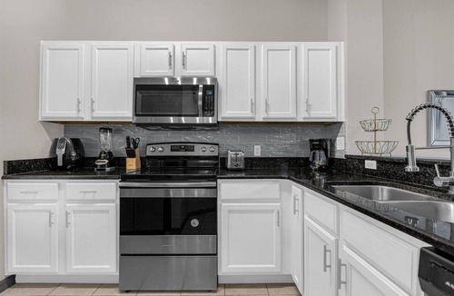Sunset Lakes House | 3 Bedrooms/2.5 Bathrooms/Encantada (8515 BL)