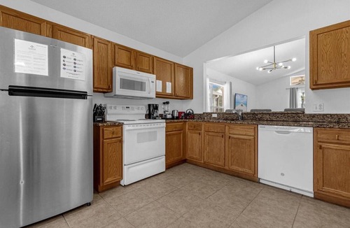 Lake Berkley House | 3 Bedrooms/2 Bathrooms/Lake Berkley (1076 LB)