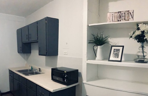 Ferguson Apartment | 3 Bedrooms, 3 Beds, 1 Bath- View of Downtown Ferguson