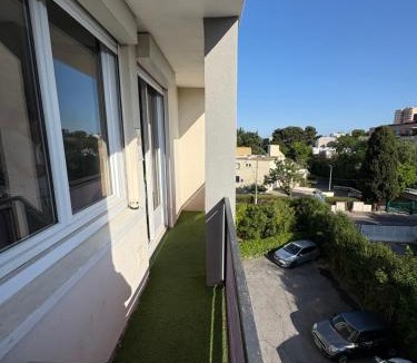 Saint-Martin Apartment | 3 bedrooms apt near train & city center