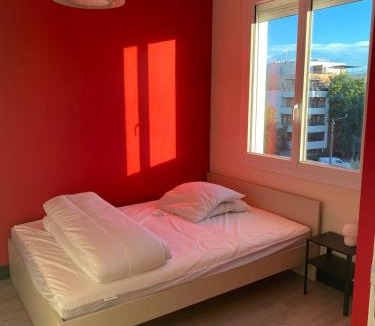 Saint-Martin Apartment | 3 bedrooms apt near train & city center