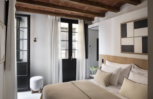 Gothic Quarter Apartment | 3 bedrooms luxury apt in Port Vell (minimum stay 32 days)