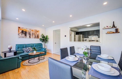 Armdale House | 3 Bedrooms Markham Private HOME w Parking 3-6Guests