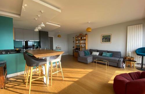 Epinettes Apartment | 3 Bedrooms View Quiet Top Floor