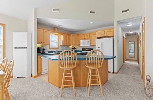 Wind Over Waves House | 3 Bedrooms w/Hot Tub & Fire Pit! Pet Friendly