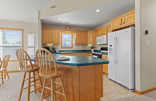 Wind Over Waves House | 3 Bedrooms w/Hot Tub & Fire Pit! Pet Friendly