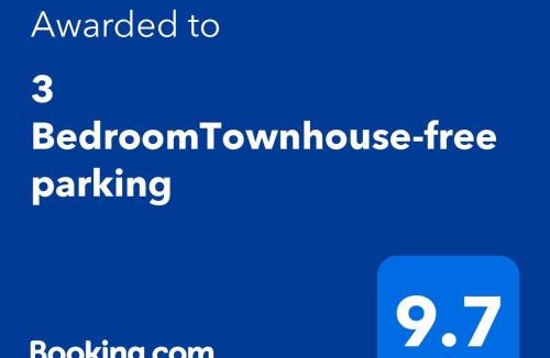 Brunswick West House | 3 BedroomTownhouse-free parking