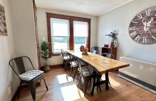 Upper Village Apartment | 3 beds in Gorham direct trail access