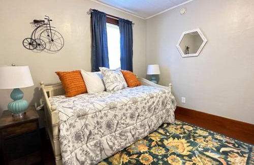 Upper Village Apartment | 3 beds in Gorham direct trail access