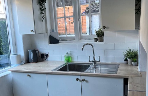 Dover House | 3 Befroom Victorian townhouse