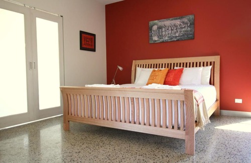 Bright House | 3 Bells Alpine Cottage