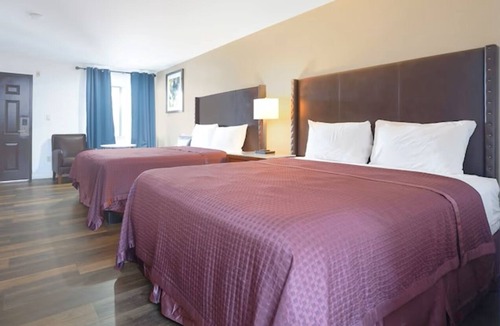 San Augustine Hotel | 3 Best Deal Rooms: 2 Full Beds Non-Smoking Room off Freeway.