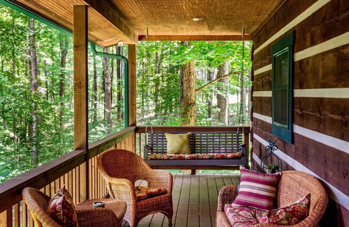 Helmsburg Cabin | 3 BR, 2 BA Log Cabin