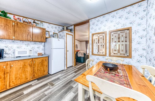 Weatherford Cabin | 3 BR/2 BA Luxury Cabin Stay at Pecan Valley Ranch