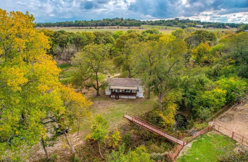 Weatherford Cabin | 3 BR/2 BA Luxury Cabin Stay at Pecan Valley Ranch