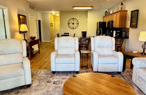 Hollister Condo | 3 BR, 2 Bath Condo on the Shores of Table Rock Lake with Dock Access