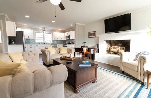 Edenton House | 3 BR/2 Bath king, Fire Pit