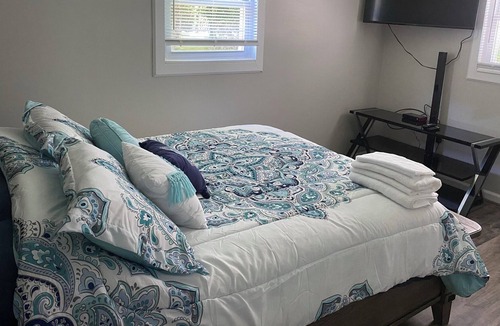 Harbinger House | 3 Br/2 Bath Waterfront Vacation Home-Pet Friendly