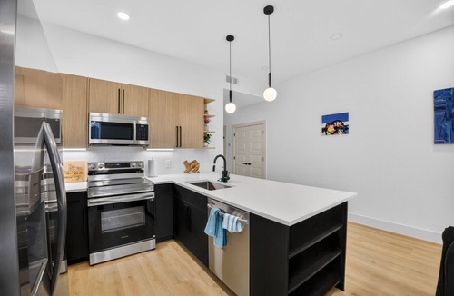 Houston House | 3 BR 2BA Downstairs Duplex 15 Minutes to Downtown