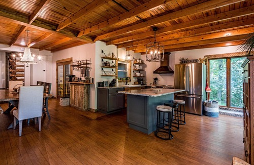 Helmsburg Cabin | 3 BR, 2BA Log Cabin