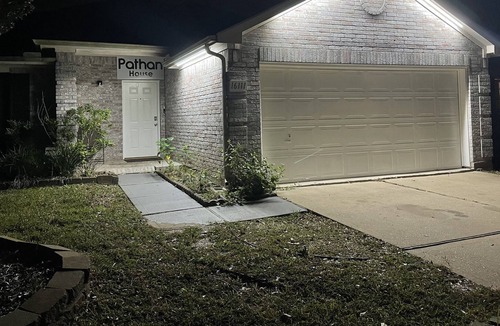 Mission Bend House | 3 BR/2Bath | Freshly Renovated Home w/ King Bed |