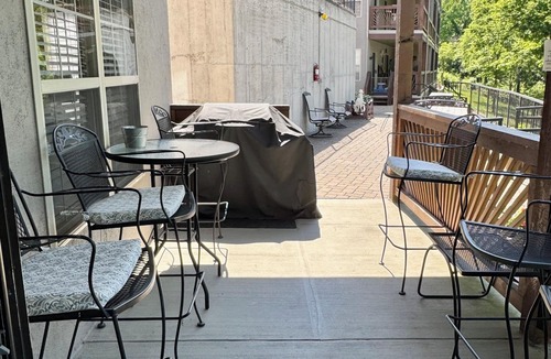 Hollister Condo | 3 BR, 3 Bath, with Dock Access. Lower level with walkout to the lake.