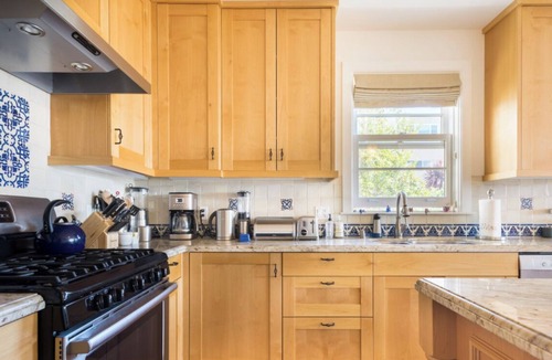 Potrero Hill House | 3+ BR 3BA Potrero Paradise: Luxurious, Views, Hot Tub