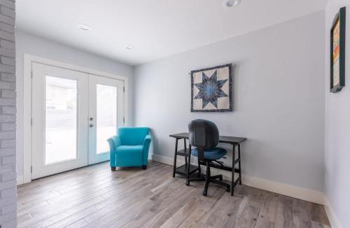 University Hills and Windsor Park House | 3 BR Family Home Mueller Area & Pet Friendly