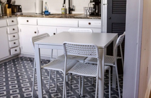 Norfolk House | 3-BR Home 3 mins. to Airport & 11 mins. to Beach