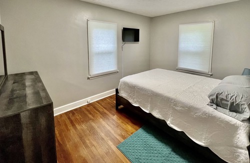 Kent House | 3 BR Home in Kent!