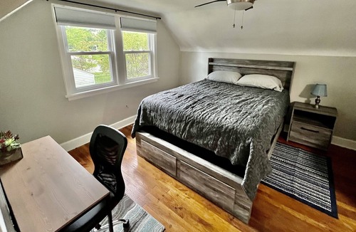 Kent House | 3 BR Home in Kent!