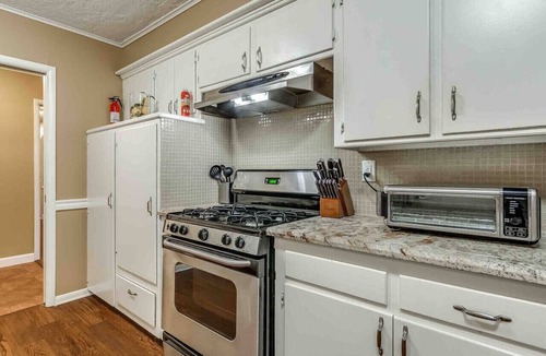 Norman House | 3 BR home with a Gameroom (close to campus)