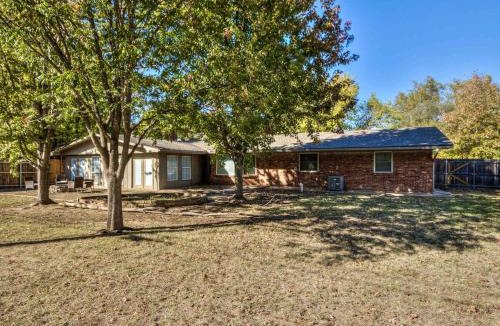 Norman House | 3 BR home with a Gameroom close to campus