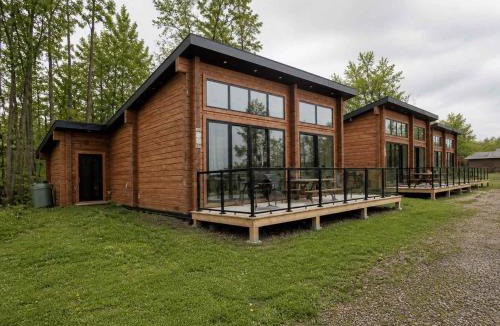 Harwood House | 3-BR Lakefront Cottage Rice Lake #1