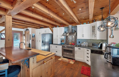 Alton Bay House | 3 BR Lakefront Sandy Beach Boathouse Fire Pit Views Peaceful