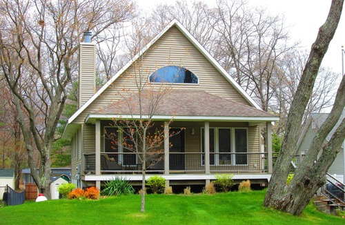 Mears House | 3 BR + Loft in Silver Lake ~ Sleeps 13 ~ AC ~ WIFI ~ Firepit ~ Beds on 3 Levels