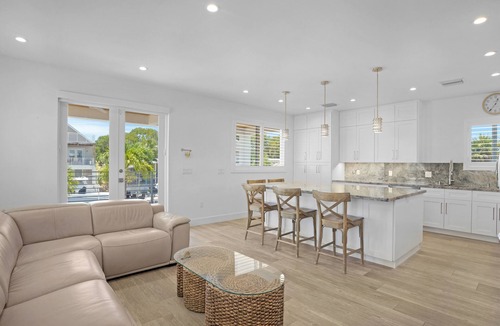 Twin Lakes House | 3-br Luxury home in Key Largo Water Front