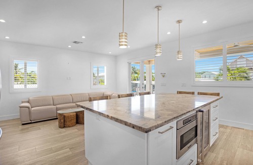 Twin Lakes House | 3-br Luxury home in Key Largo Water Front