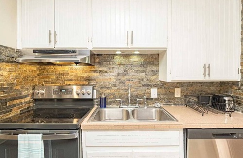Gunter Afs House | 3 BR Nature Escape w/Large Yard + Home Office