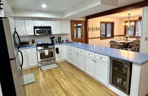 Lagoon Heights House | 3-BR Oak Bluffs Retreat Near Towns & Beaches