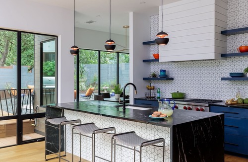 Zilker House | 3 BR, Walk In Showers, South Side - Zilker Zen