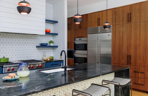 Zilker House | 3 BR, Walk In Showers, South Side - Zilker Zen