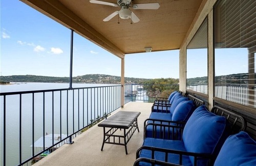 Briarcliff Apartment | 3 BR Waterfront Condo w/pool & hot tub