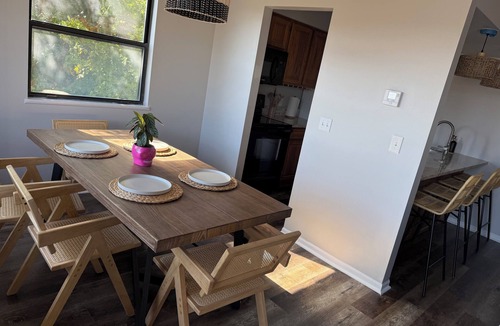 Indian Point Condo | 3-BR with lake views on Indian Point close to Silver Dollar City